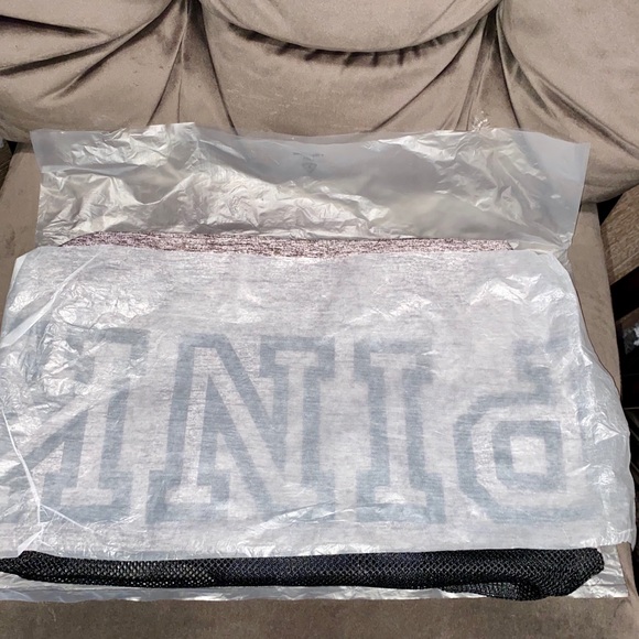 NWT PINK Victoria’s Secret Tote Bag - Picture 7 of 9